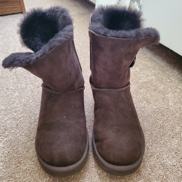 Bailey Button UGG - Picture 2 of 4